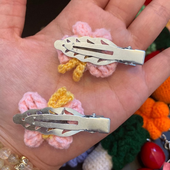 Offerme$5❗️ Mom Handmade - hair clips a pair for $10 - Picture 2 of 3
